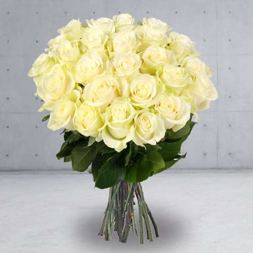 25 White Rose Bouquet
