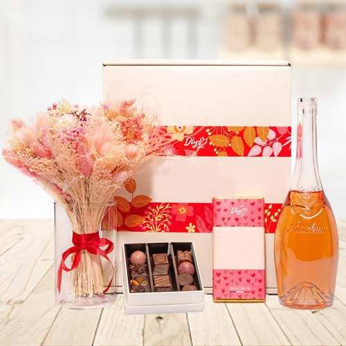Blush Moments Gift Hamper
